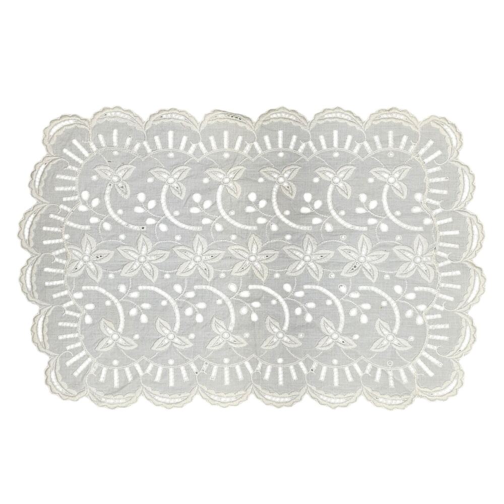 VINTAGE WHITE FLORAL EMBROIDERED SCALLOPED LACE FABRIC DECORATIVE RUNNER PANEL